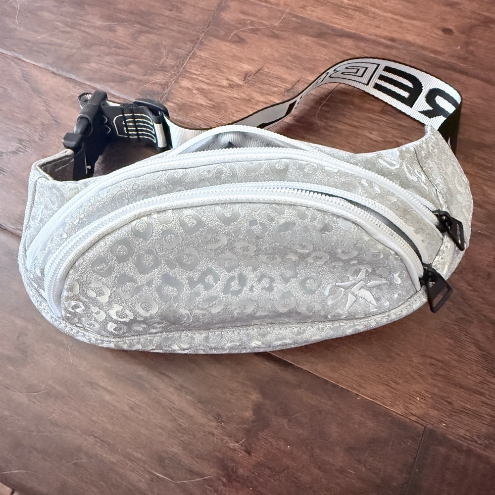 Rebel Leopard Print Fanny Pck